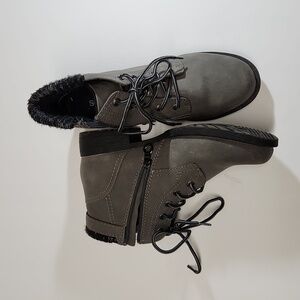 Sporto women's boots size 8 gray color